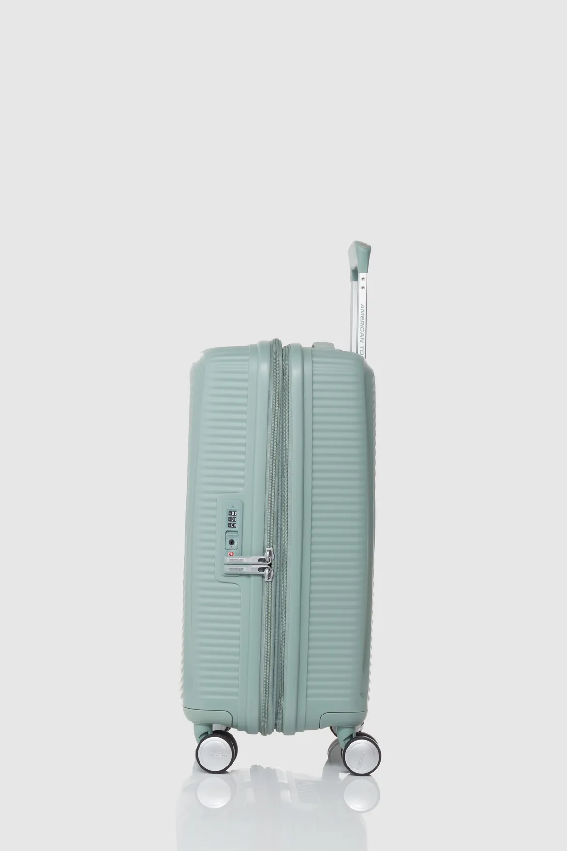 Curio 2 55cm Suitcase Strandbags