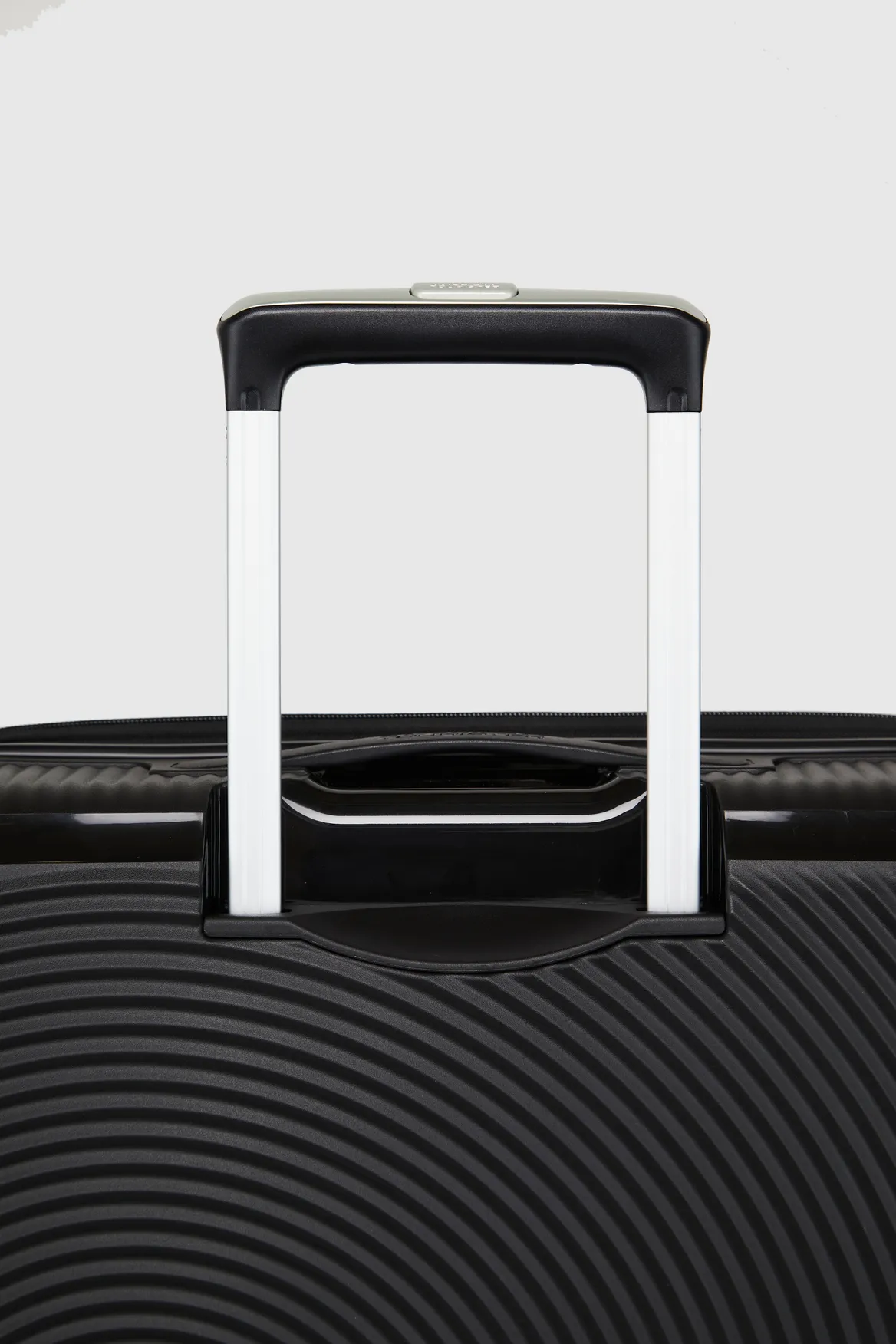 Curio 2 69cm Suitcase Strandbags