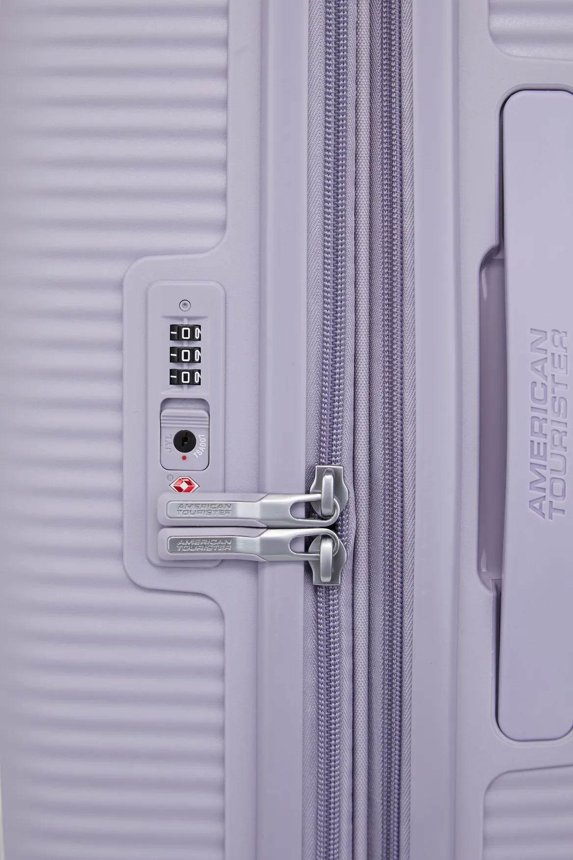 Curio 2 80cm Suitcase Strandbags