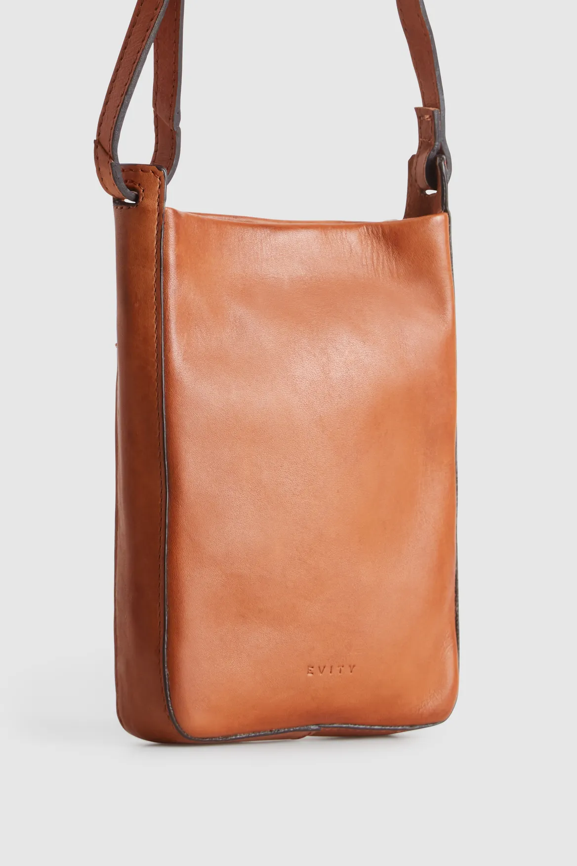 Maya Leather Slim Phone Holder Strandbags