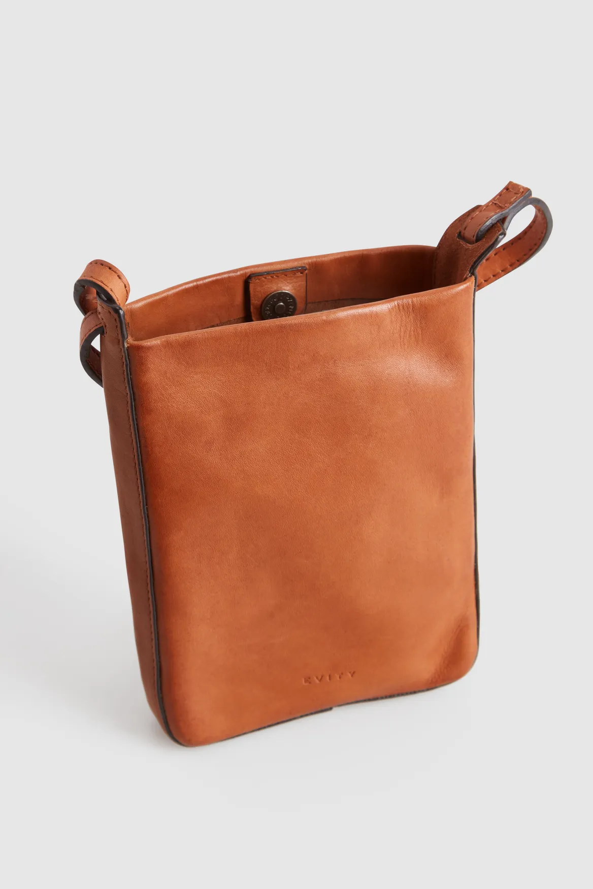 Maya Leather Slim Phone Holder Strandbags