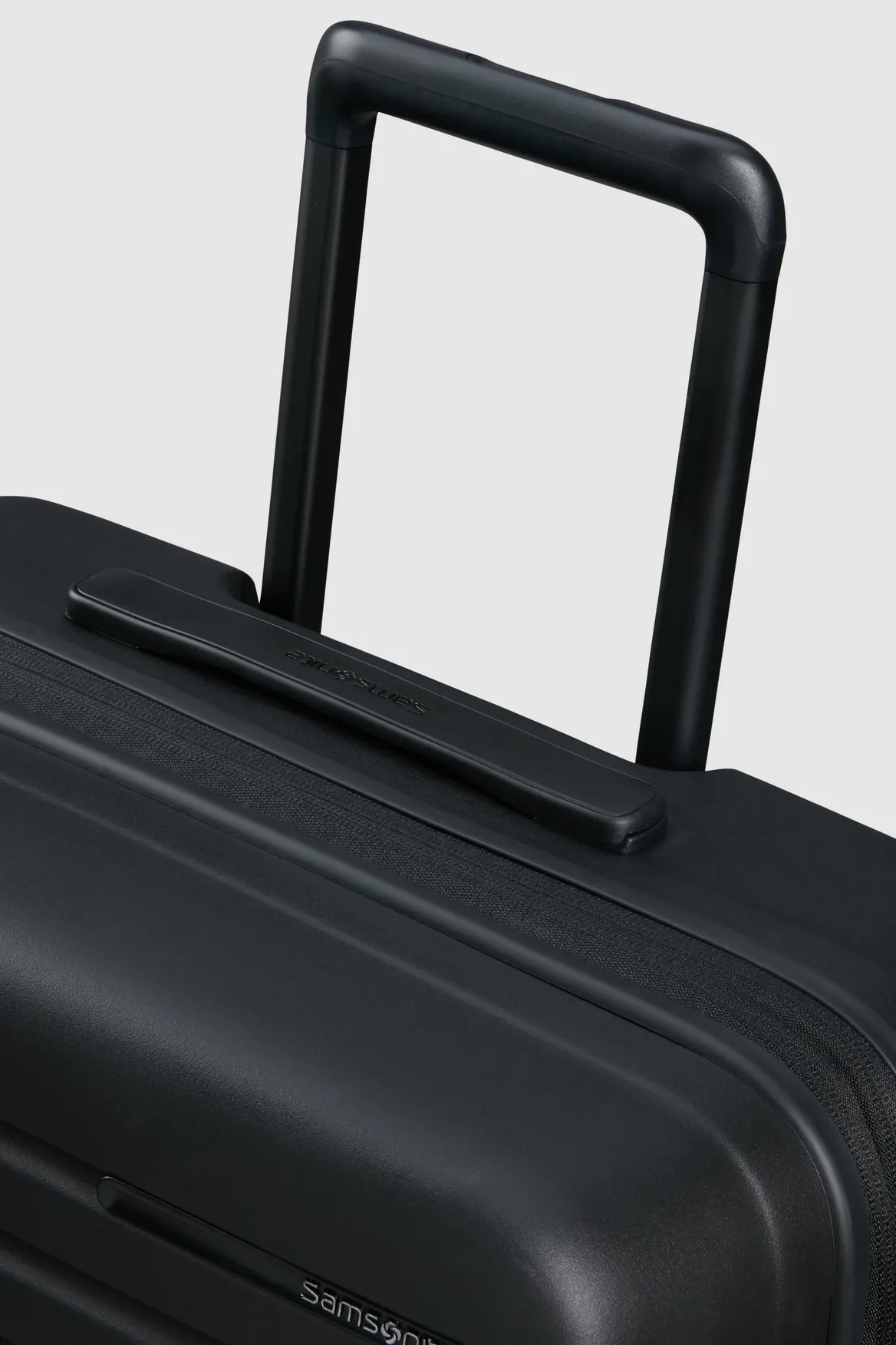 Restackd 75cm Suitcase Strandbags