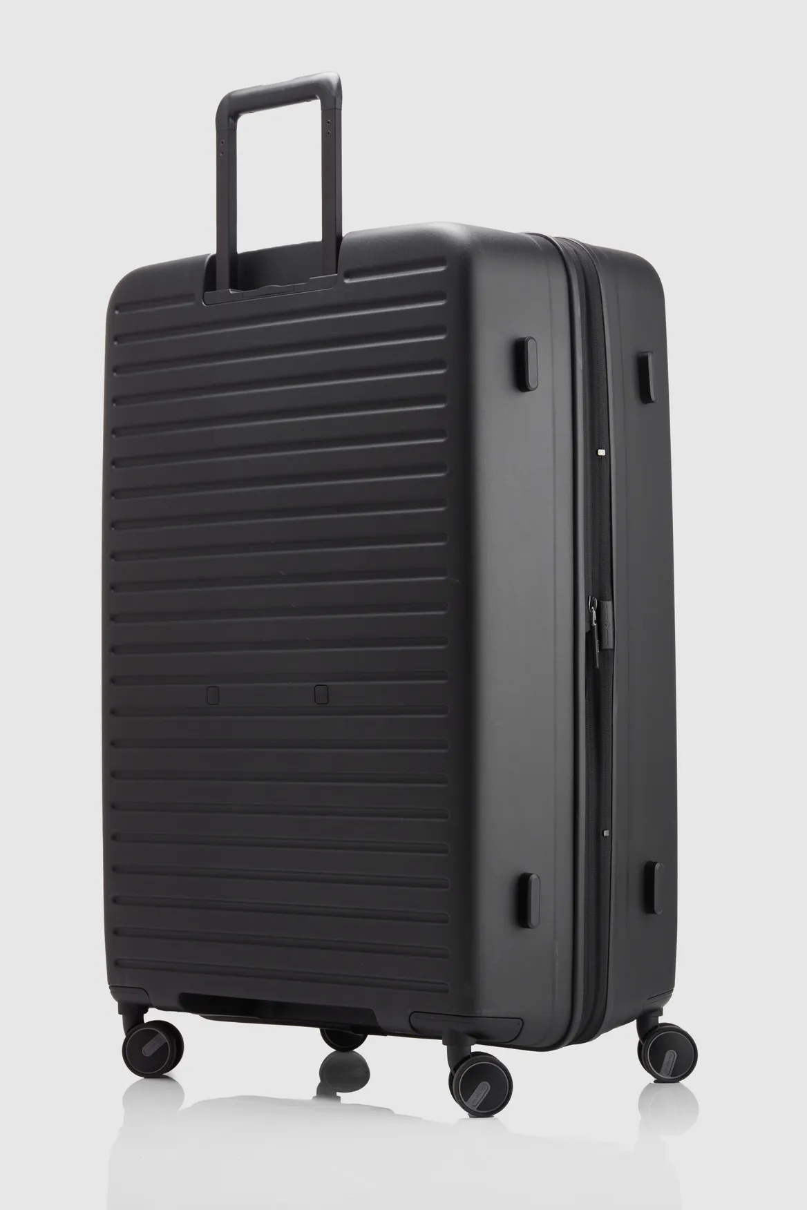 Restackd 81cm Suitcase Strandbags