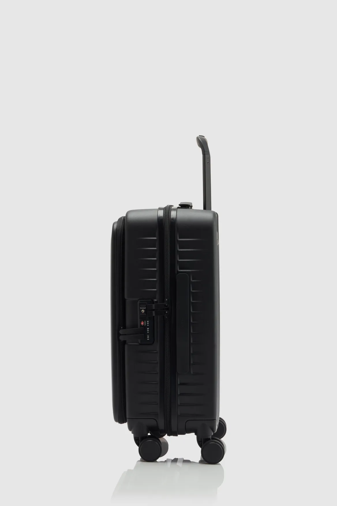 Venture Dual Open 56cm Suitcase Strandbags